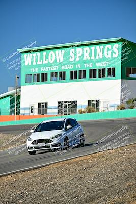 media/Oct-18-2025-Extreme Speed (Sat) [[d6d7e1fef1]]/Group 4 Orange/Session 1 (Turn 4)/